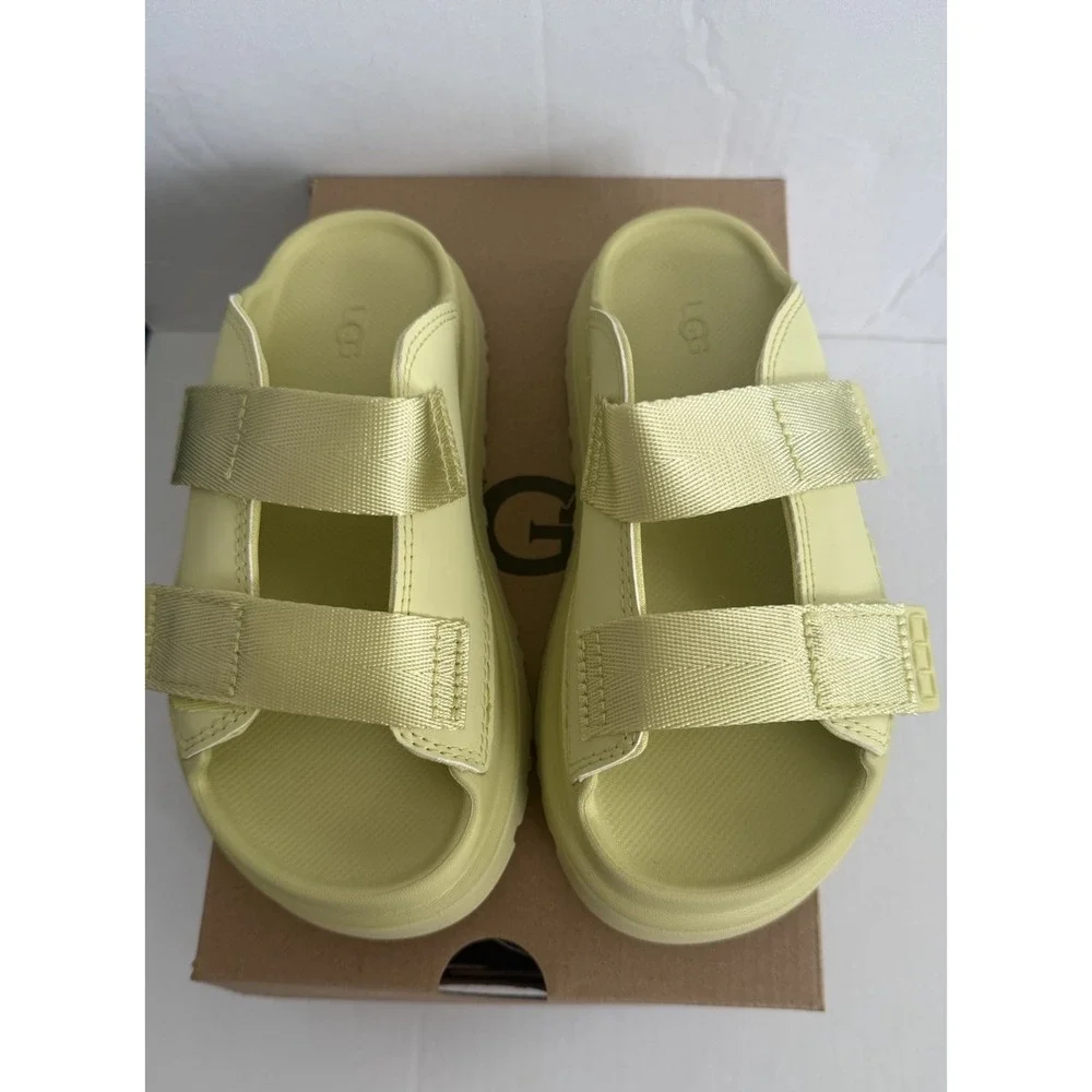 Junior Uggs Slides Size 1 in Goldenglow